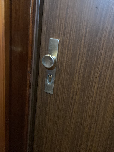 Ouverture de porte à la radio de nuit à Aubergenville (78410)